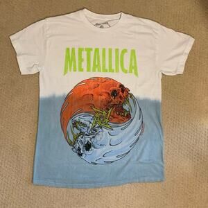 NWOT Forever 21 Metallica Skull Dip Dye Tee